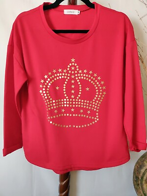 #ad Cinthy Q Women#x27;s size M top red 3 4 sleeves round neck quot;Crownquot; on the front EUC