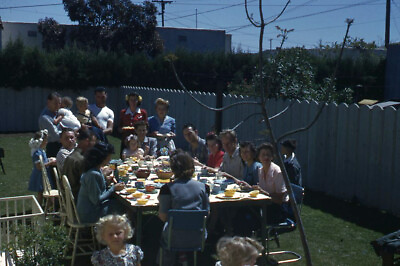 #ad 35mm Kodak Slide 1940s Red Border Kodachrome Large Family Back Yard BBQ