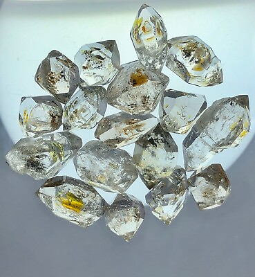 #ad 100 Carat. Fluorescent Petroleum Quartz Terminated Crystals lot from Pakistan