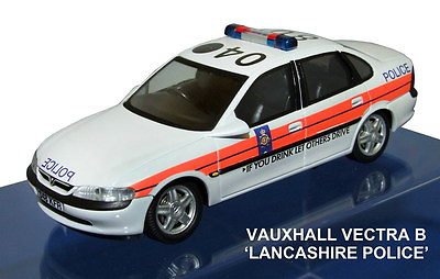 VAUXHALL VECTRA SALOON model car LANCASHIRE POLICE 1:43rd SCHUCO 04181 GBP 29.44