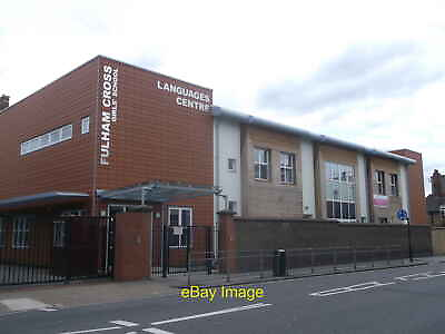 Photo 6x4 Fulham Cross Girls#x27; School Language Centre On Munster Road. Mo c2013 GBP 2.00