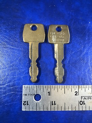 #ad Lot of 2 Vintage Ford Keys