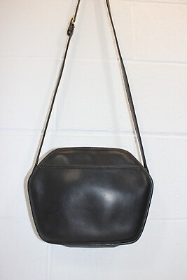 #ad Vintage Designer Hexagon Black Leather Bag Crossbody Purse Cooper Zip Top 9922