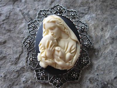#ad 2 IN 1 VIRGIN MARY amp; BABY JESUS CAMEO BROOCH PIN PENDANT CHRISTMAS RELIGIOUS