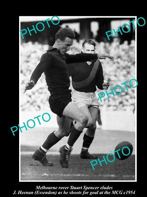 #ad OLD 8x6 HISTORICAL PHOTO OF MELBOURNE DEMONS FC GREAT STUART SPENCER c1954