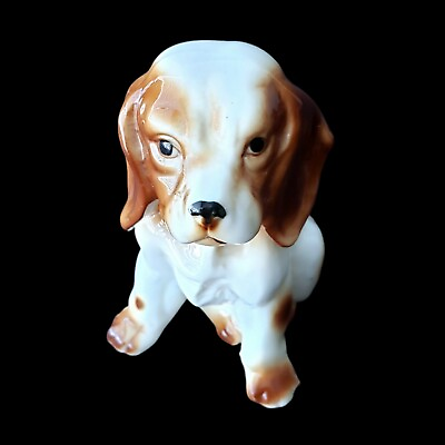 #ad Vtg Beagle Dog Figurine Sitting Ceramic Porcelain Hand Painted Figure