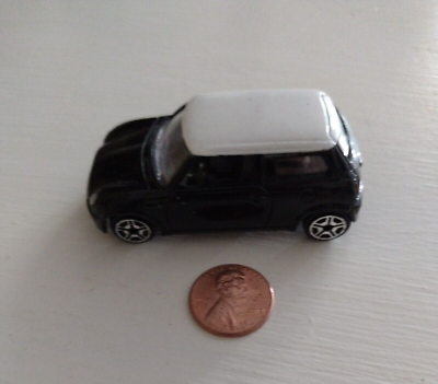 #ad 2001 Mini Cooper Copper Diecast Car Black and White