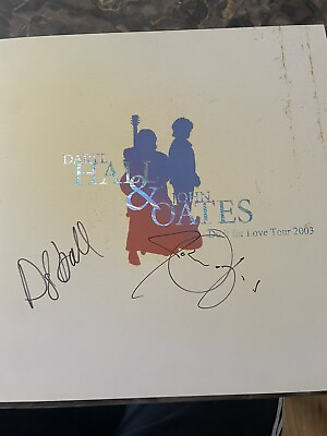 #ad HALL amp; OATES 2003 SIGNED OFFICIAL TOUR BOOK W JSA QQ41004