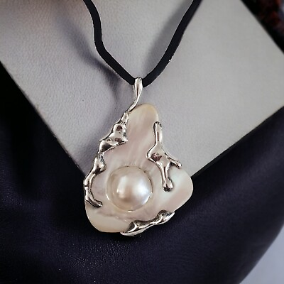 #ad Vintage Sterling Silver Freshwater cultured baroque pearl pendant