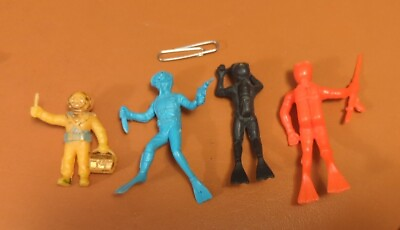 #ad Lot Of 4 Vintage Plastic Toy Figurines Scuba Diver Frogmen Free Shipping