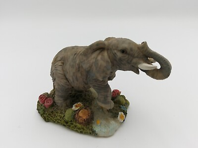 #ad Glass Elephant Figurine Nick Nack