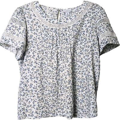 #ad Cotton Blouse Medium White Blue Floral Lace Inset Short Sleeve Pleats Summer
