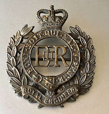 #ad Vintage Post WWII Era British Royal Engineers Caps Badge Queen Elizabeth II