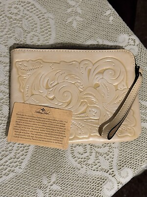 #ad Patricia Nash Rattan Cassini Wristlet Leather Purse Biscuit Ivory Gold 8.8”