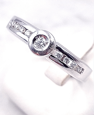 #ad MONCARA Brillant Ring 585er Weiß Gold 9 Brillanten 0.26 ct. Ring Gr.: 59