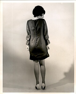 #ad LG24 1965 Orig Bob Moreland Photo KERRY MOORE FASHION CHEEKY GIRL NICE BEHIND