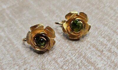 #ad Vintage Textured Gold Tone Rose Green Tourmaline Stone Clip On Earrings