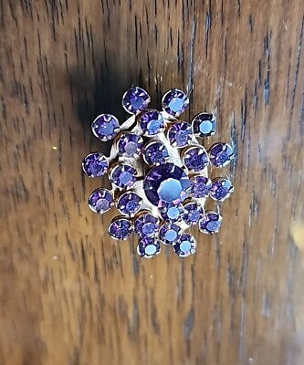 #ad Vintage Amethyst Glass Gold Tone Prong Set Brooch Scarf Lapel Pin Unsigned
