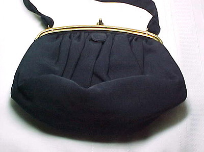 COLLECTIBLE BEST amp; CO FIFTH AVE NEW YORK VINTAGE EVENING BAG NAVY BLUE NICE $50.00