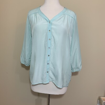 #ad Francesca#x27;s button down Blouse Mint Green mother of pearl button Large NWT