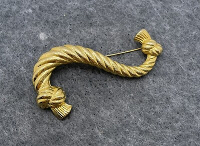 #ad Textured Gold Tone Rope Fashion Brooch Pin Unmarked