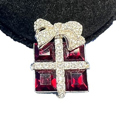 #ad BEAUTIFUL RED amp; CLEAR PAVE RHINESTONE CHRISTMAS 3D PRESENT BROOCH PIN