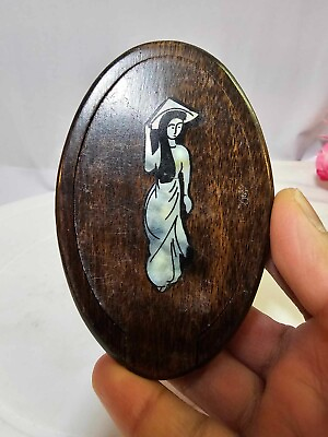 #ad Vtg Wooden Folding Pocket Mirror w woman hat girl inlaid mother of pearl A6