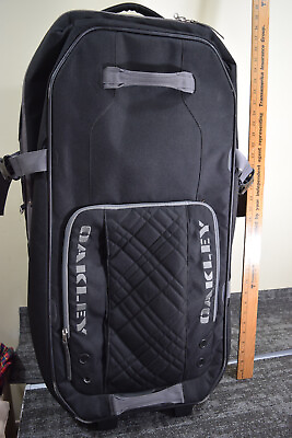 #ad Oakley 92L 32quot; Large Roller Gear Split Duffle Carry On Black Bag 32x16x14