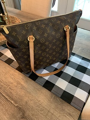 #ad Louis Vuitton Totally MM Monogram Shoulder Bag