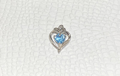 #ad 925 Sterling Heart Charm Pendant Blue Topaz Petite Pronged Setting 1 2 in